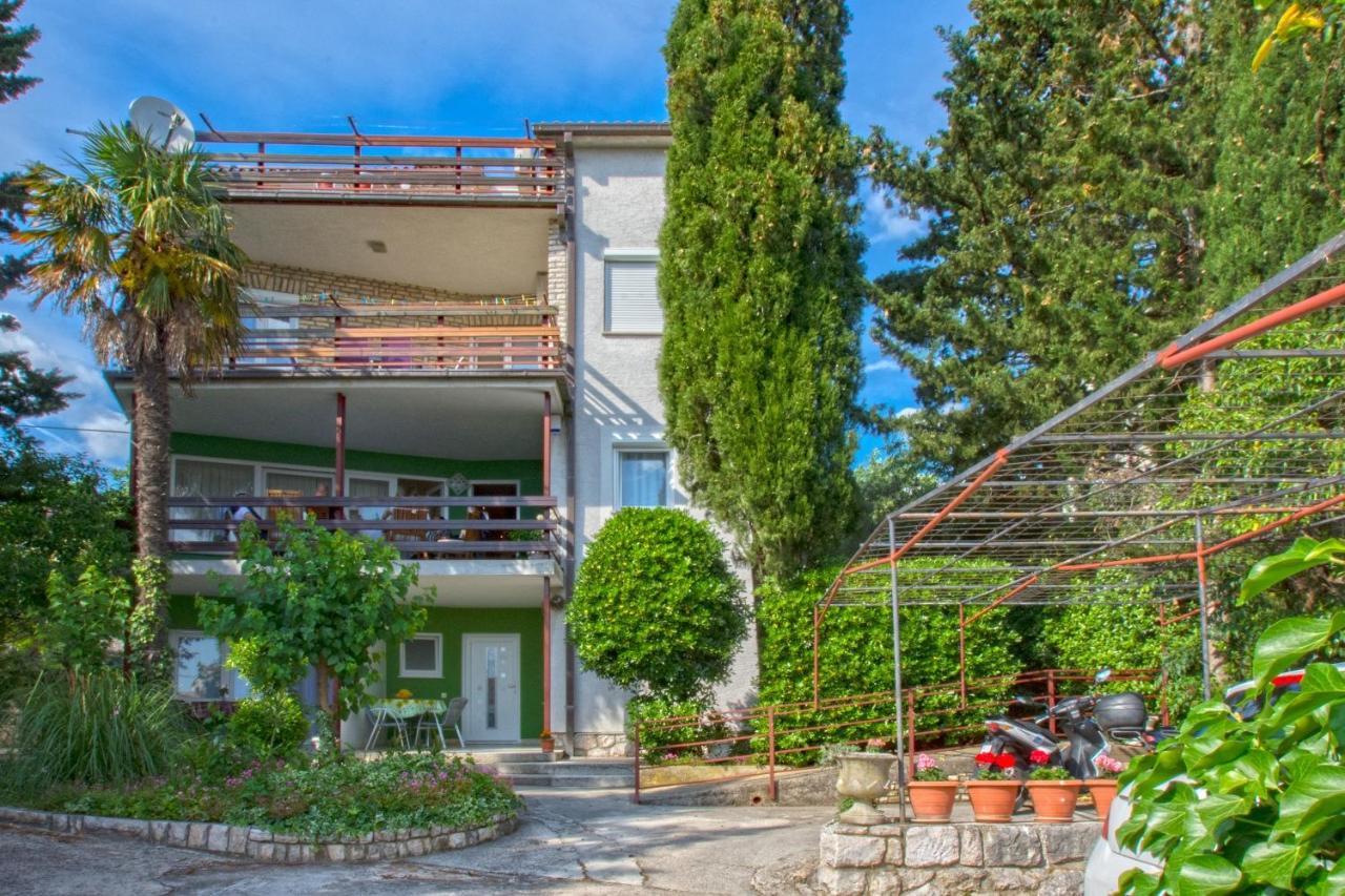 Apartments Sabina - 100M From Sea Crikvenica Exteriör bild