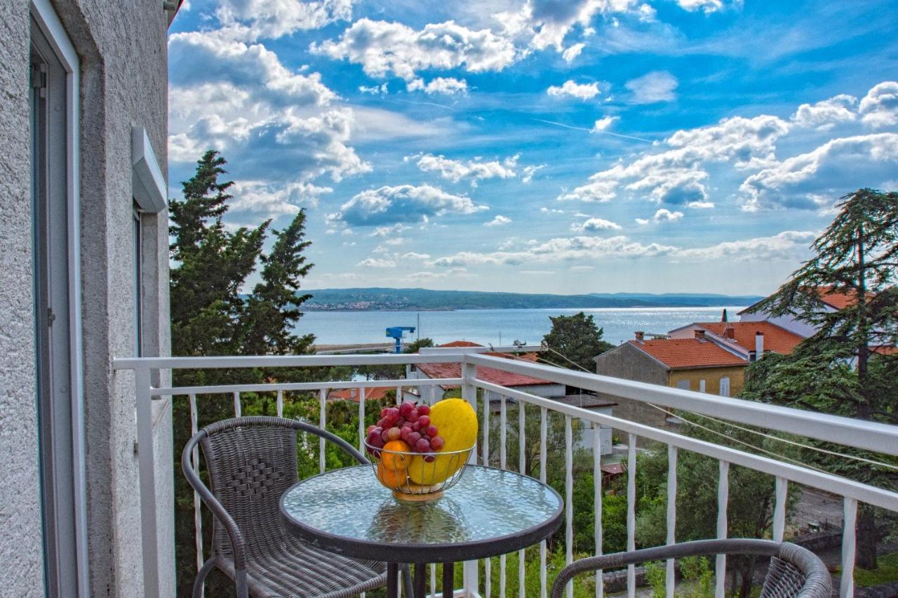 Apartments Sabina - 100M From Sea Crikvenica Exteriör bild